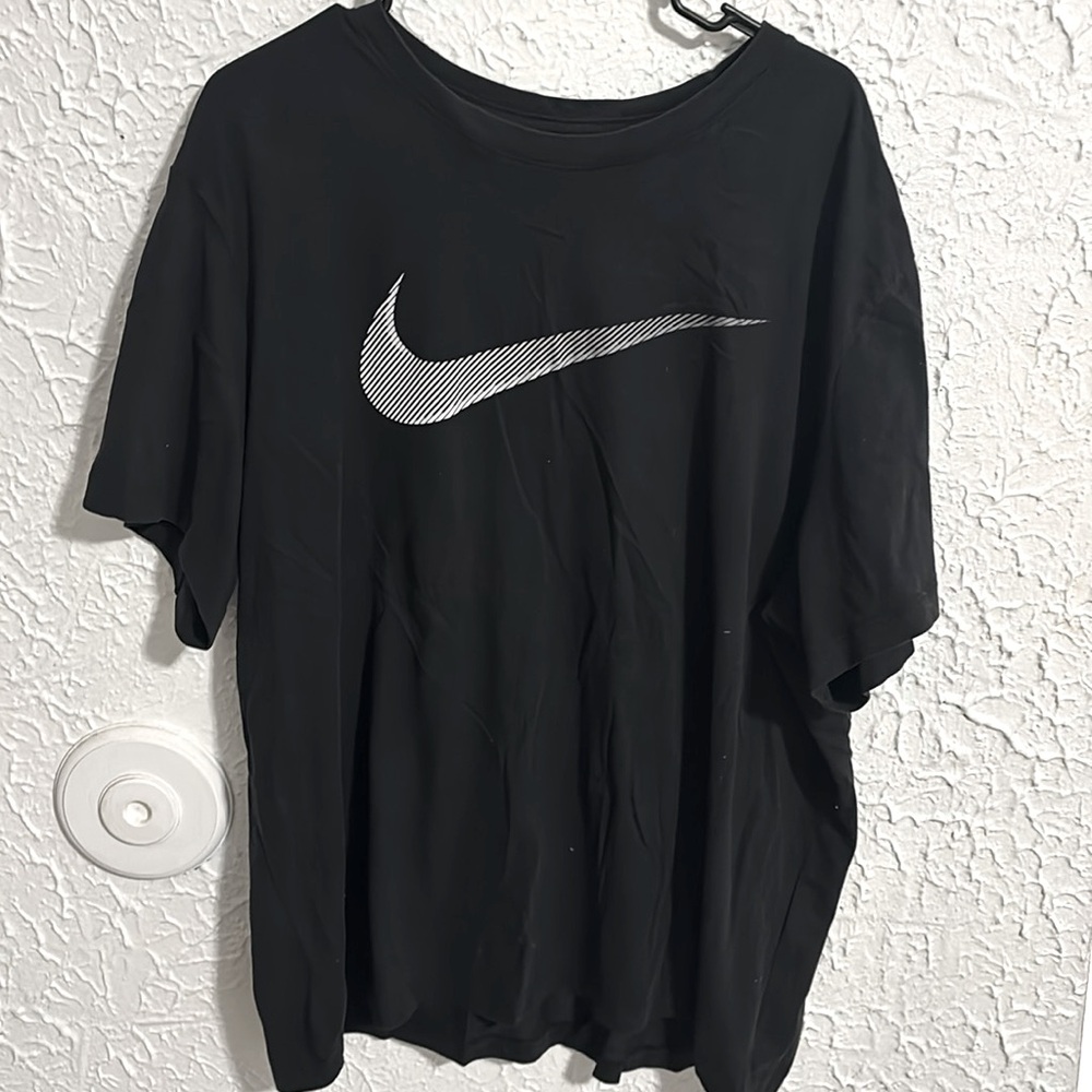 Men’s Nike Black Dri-Fit Tee XXL